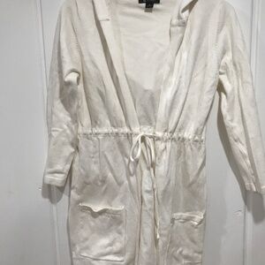 White hooded sweater with drawstring at waist